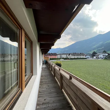 Zell Views Apartments Zell am Ziller Exterior photo