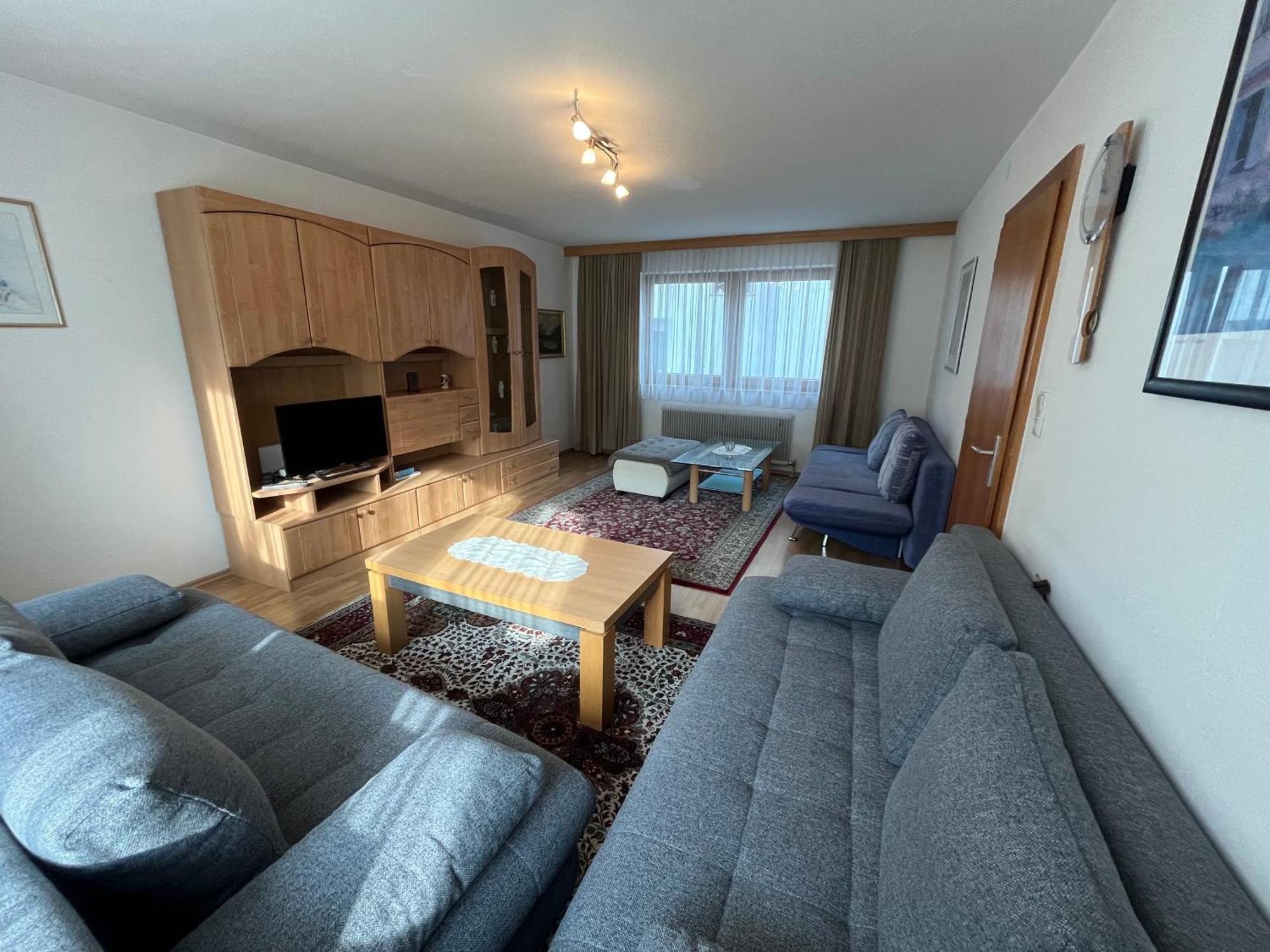 Zell Views Apartment *